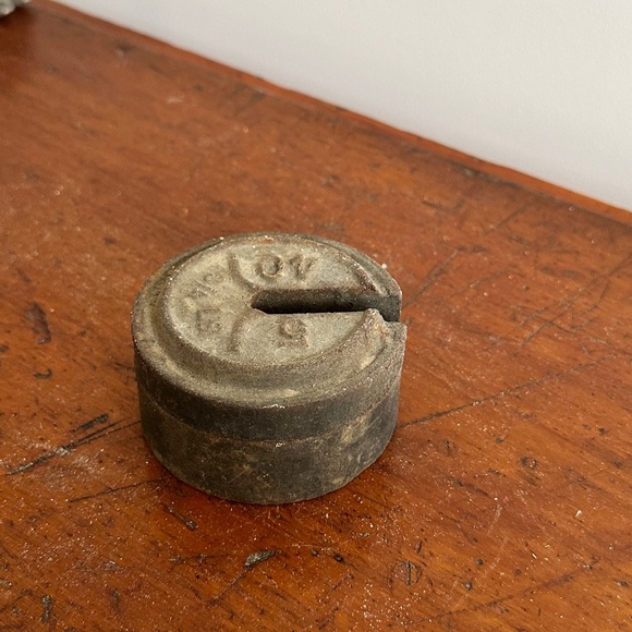 Antique iron weight - Picture 2 of 2